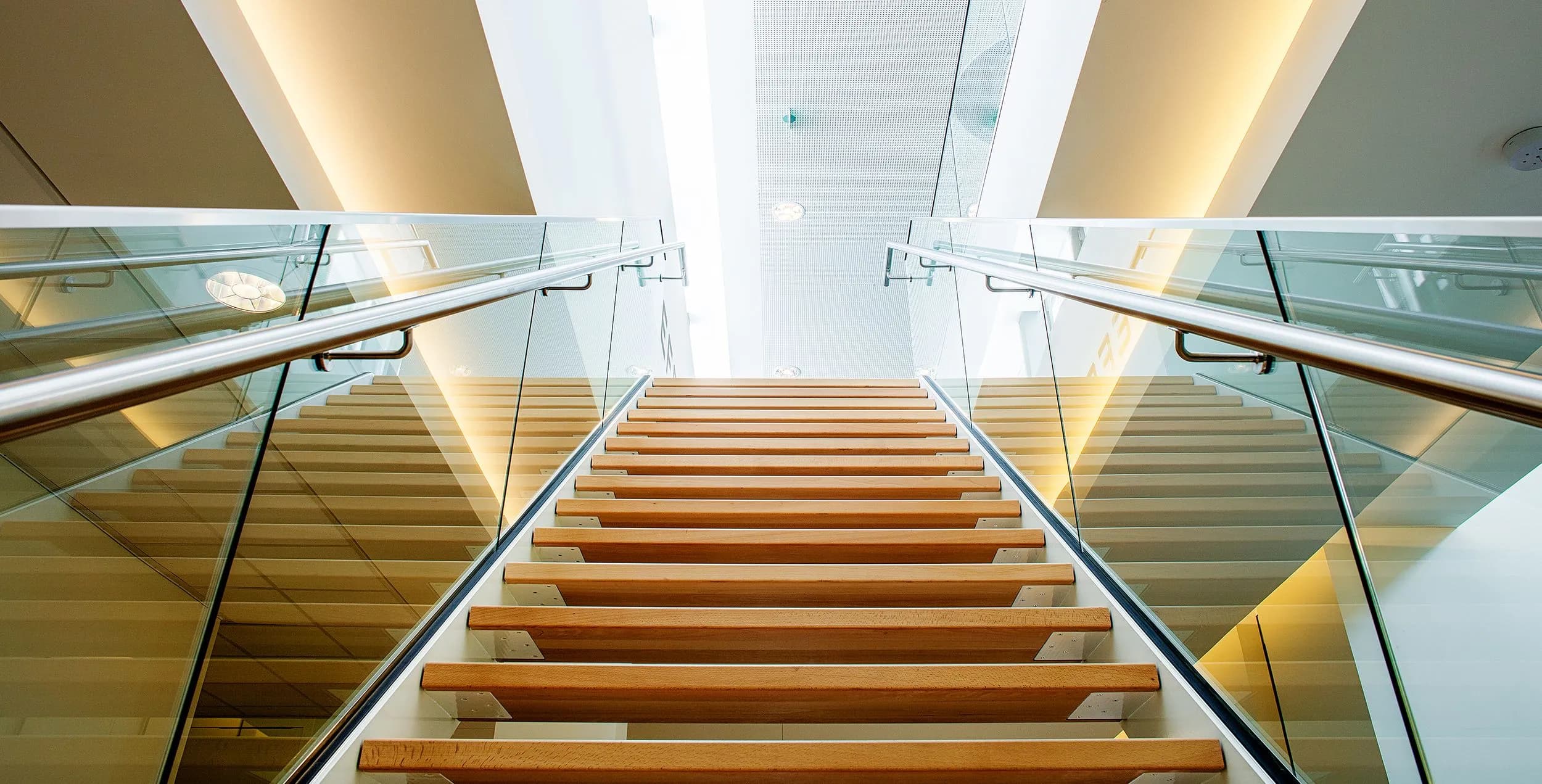 Светопрозрачные ограждения - фото 2